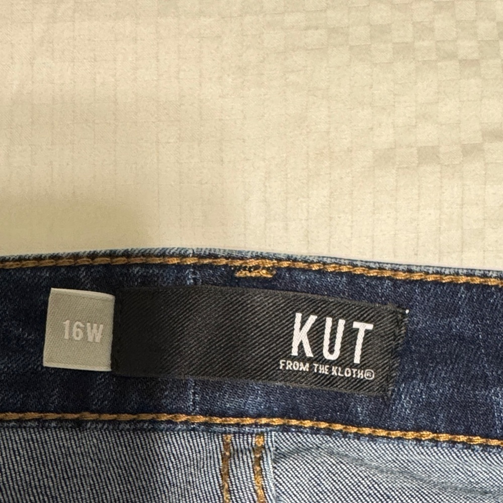 Kut from the Kloth Dark Blue Jeans with Gold Stitching